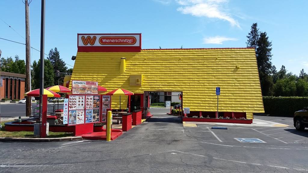 Wienerschnitzel | restaurant | 75 Saratoga Ave, Santa Clara, CA 95050, USA | 4085570155 OR +1 408-557-0155