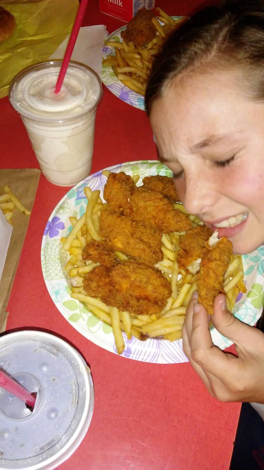 Sno-White Drive-In | meal takeaway | 223 State Park Dr, Aptos, CA 95003, USA | 8316884747 OR +1 831-688-4747