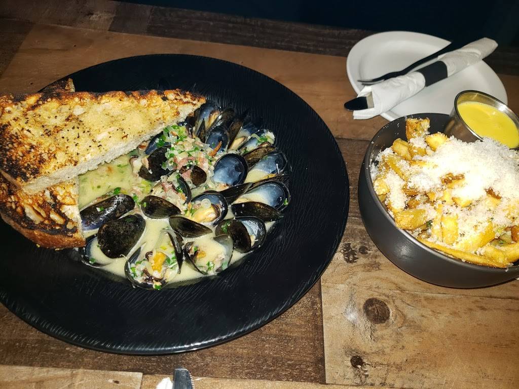 St. Clair Social | restaurant | 302 S St Clair St, Pittsburgh, PA 15206, USA | 4126001572 OR +1 412-600-1572