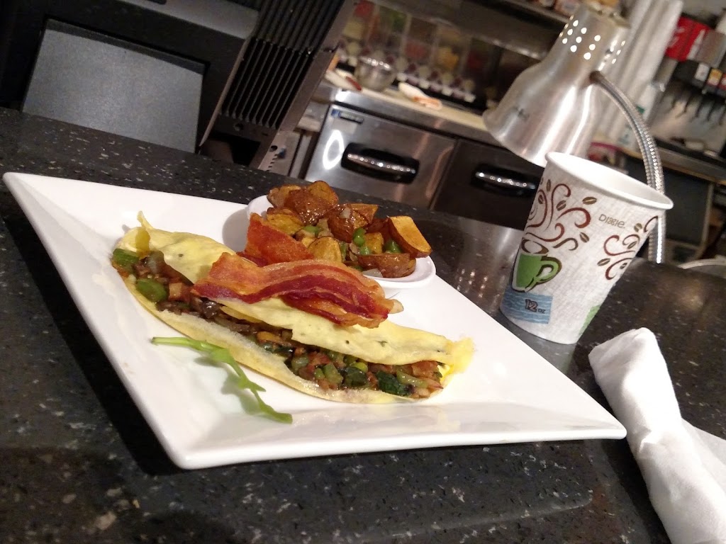 The Dog House | restaurant | 30 S Palafox St, Pensacola, FL 32502, USA | 8504323104 OR +1 850-432-3104