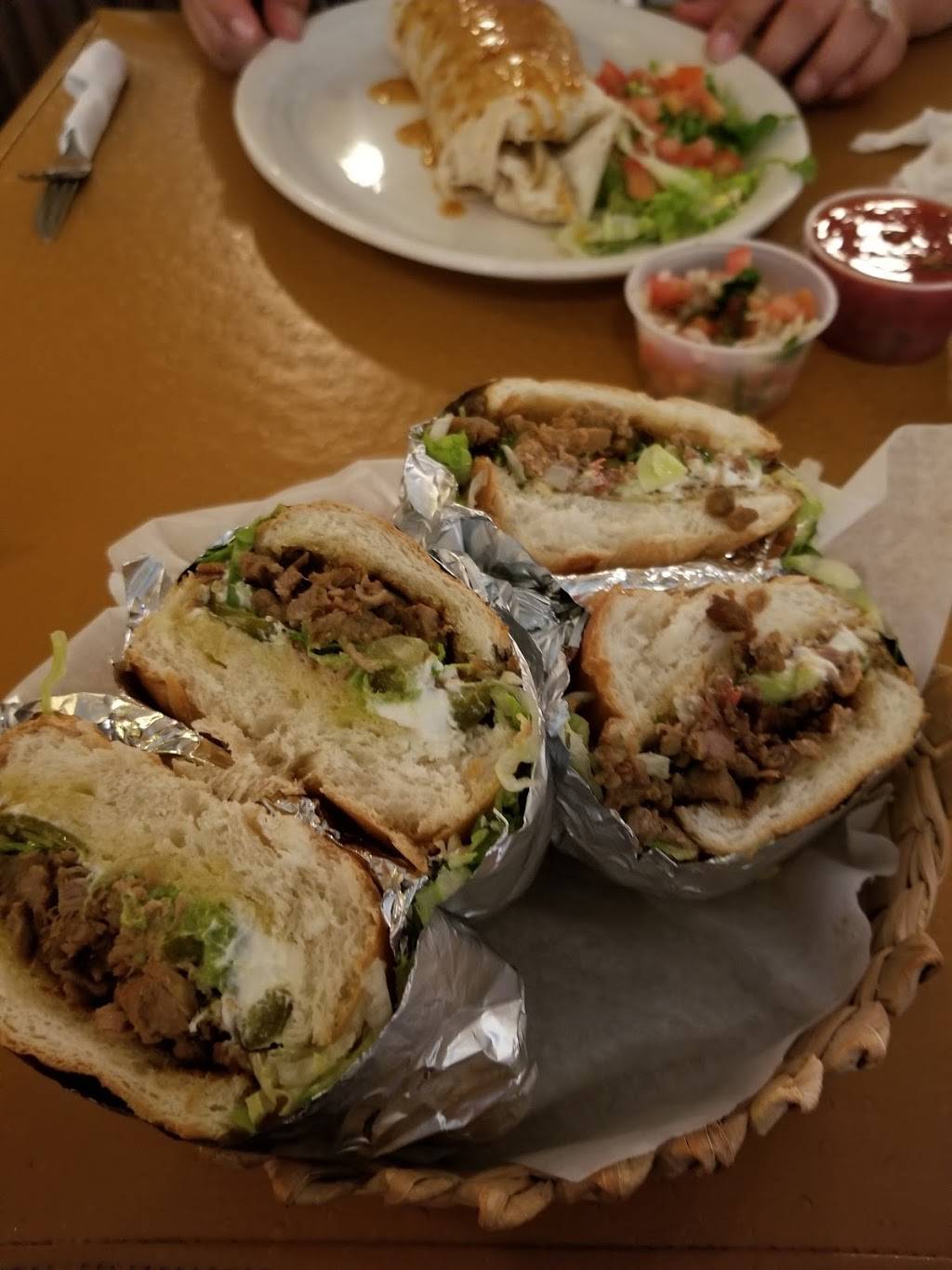 Chuys Taqueria | restaurant | 208 Railroad Ave, Winters, CA 95694, USA | 5307959811 OR +1 530-795-9811