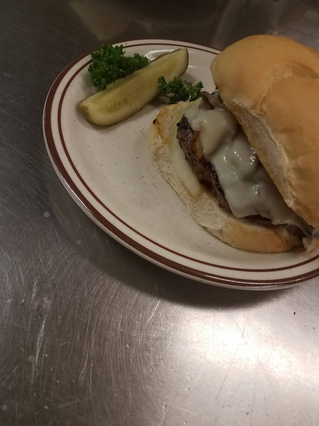 Jeffs On the Square | restaurant | 116 N Capron St, Berlin, WI 54923, USA | 9203614847 OR +1 920-361-4847