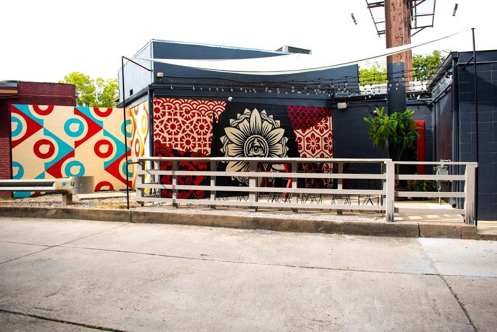 Chow Yum Phat Overpass | restaurant | 2363 Hollydale Ave, Baton Rouge, LA 70808, USA | 2257267335 OR +1 225-726-7335