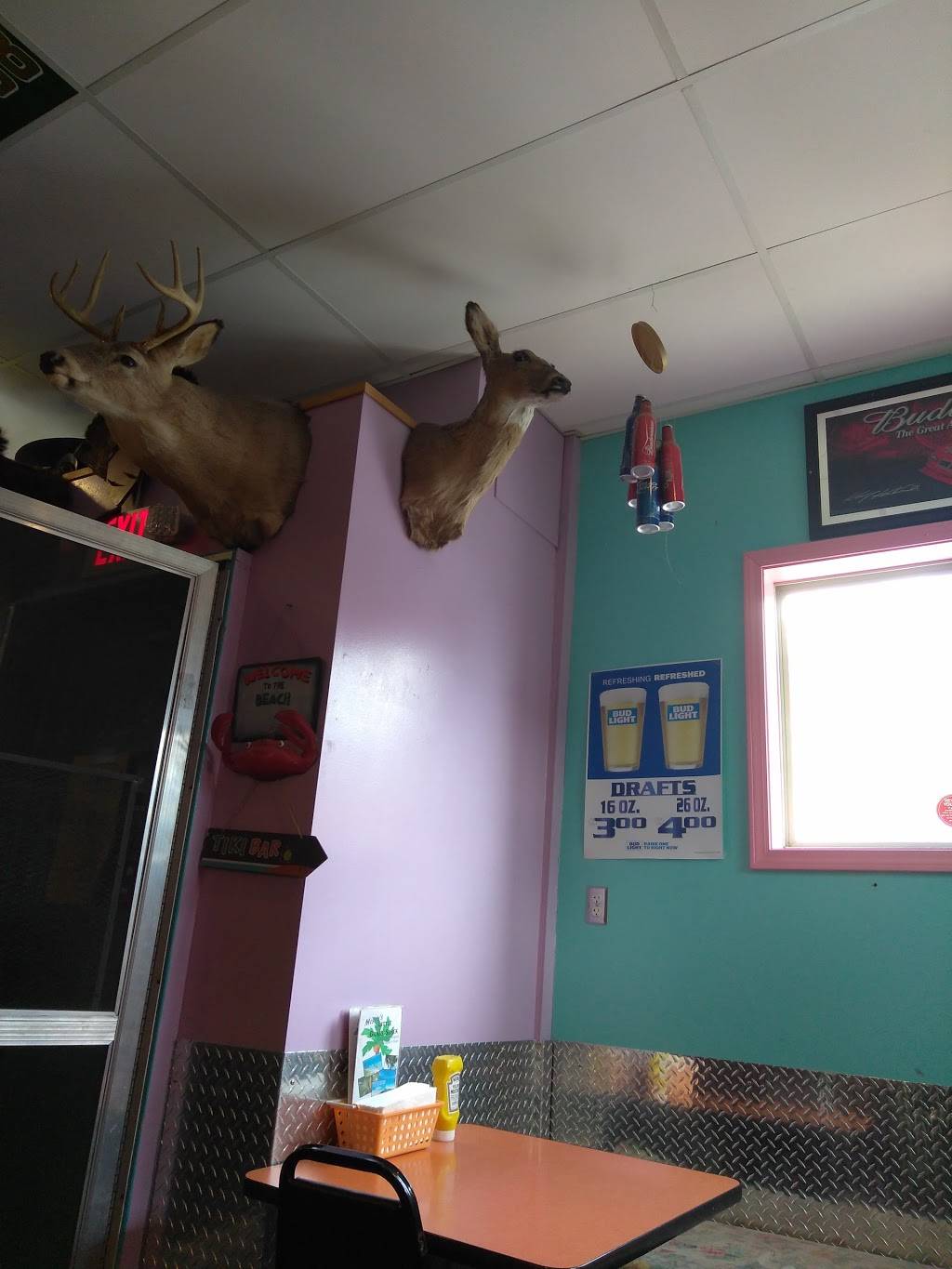 Missys Little Grass Shack | restaurant | 100 E Michigan Ave, Grass Lake, MI 49240, USA | 5175229949 OR +1 517-522-9949