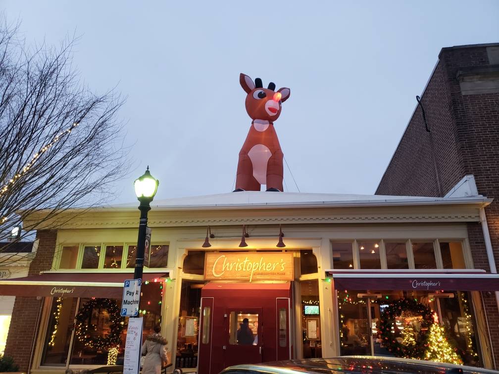 Christophers A Neighborhood Place | restaurant | 3315, 108 N Wayne Ave, Wayne, PA 19087, USA | 6106876558 OR +1 610-687-6558