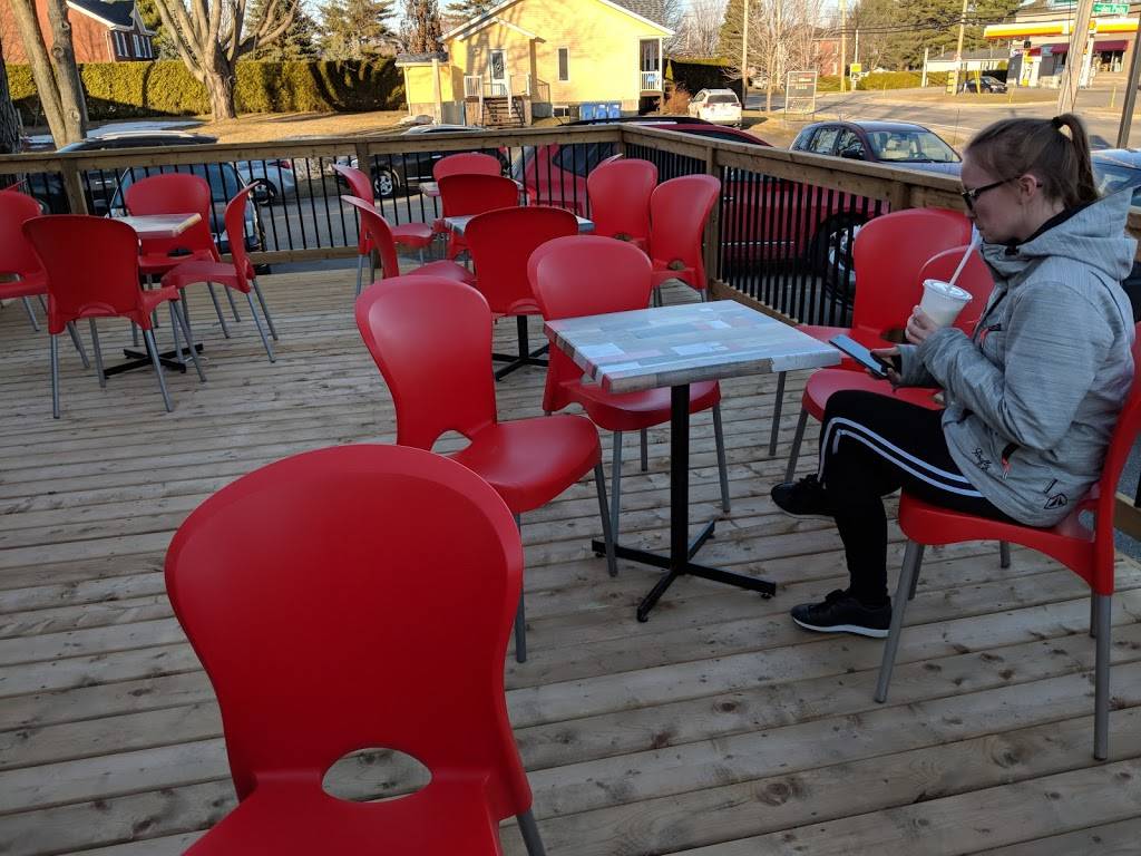 Pignon Rouge | restaurant | 9510 Chemin Sainte-Marguerite, Trois-Rivières, QC G9B 6K5, Canada | 8193770200 OR +1 819-377-0200