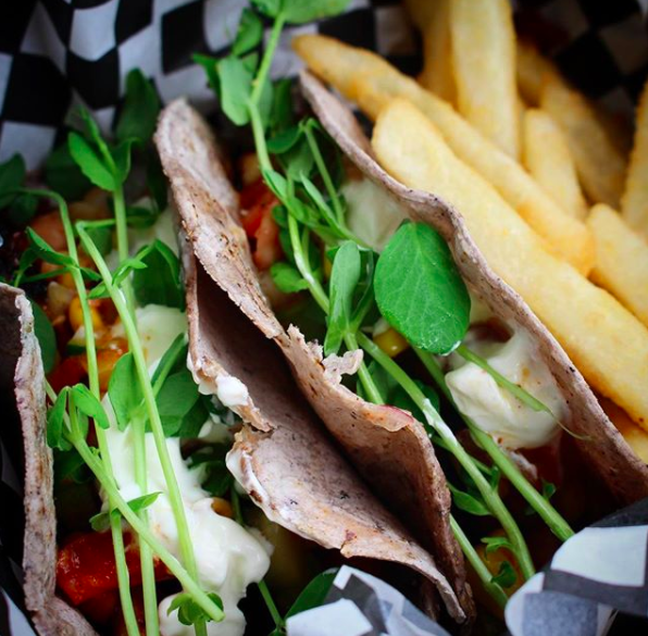 The Beach Canteen - Cobourg Beach Food | restaurant | 55 Queen St, Cobourg, ON K9A 2T4, Canada | 9052691614 OR +1 905-269-1614