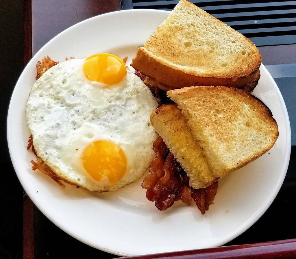 Bayfront Grille | restaurant | Erie, PA 16507, USA | 8144542005 OR +1 814-454-2005