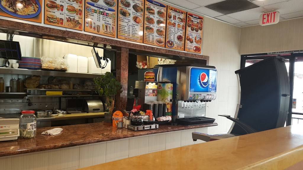 Toms Jr. Burgers | restaurant | 15322 Santa Gertrudes Ave, La Mirada, CA 90638, USA | 7149948667 OR +1 714-994-8667