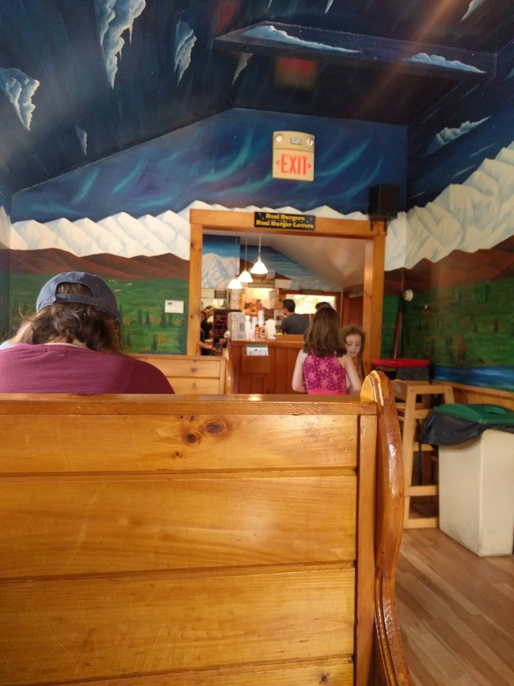 Wild Willys Burgers | restaurant | 765 US-1, York, ME 03909, USA | 2073639924 OR +1 207-363-9924