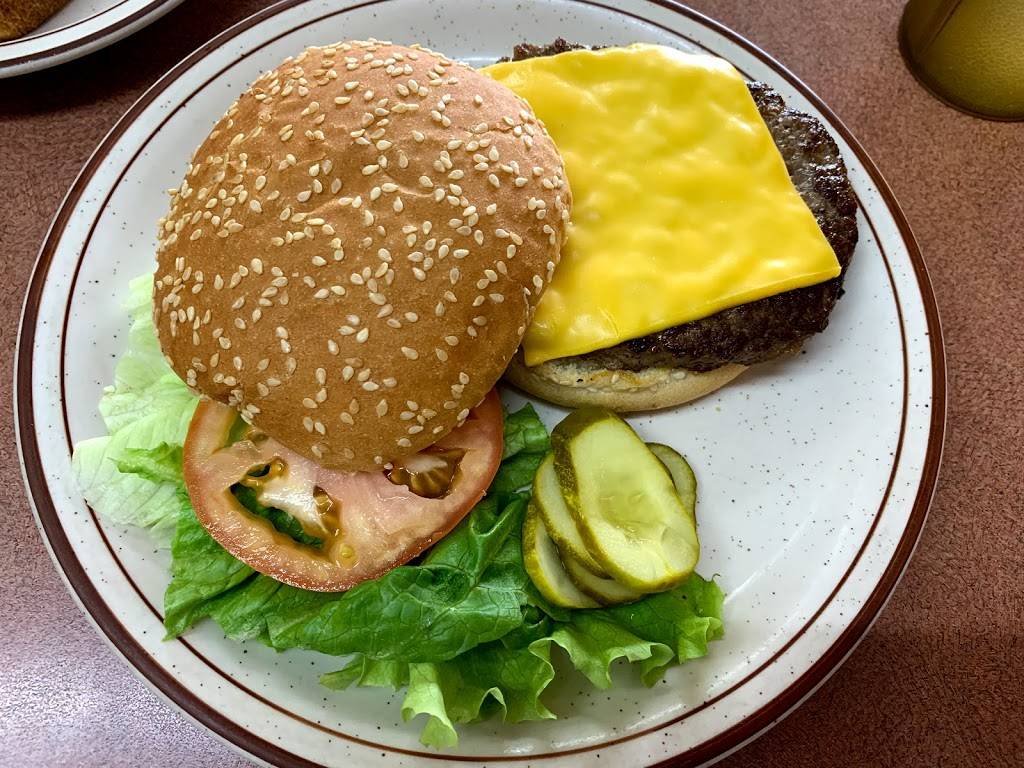 Johns Country Kitchen | restaurant | 1829 S Cedar St, Imlay City, MI 48444, USA | 8107242822 OR +1 810-724-2822