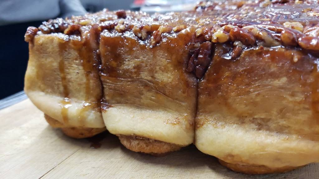 The Woodlawn | restaurant | 1200 E 79th St, Chicago, IL 60619, USA | 7089863008 OR +1 708-986-3008