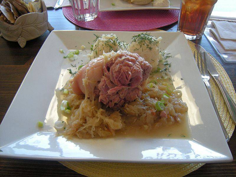 Polish house | restaurant | 5753 W Belmont Ave, Chicago, IL 60634, USA | 7734173760 OR +1 773-417-3760