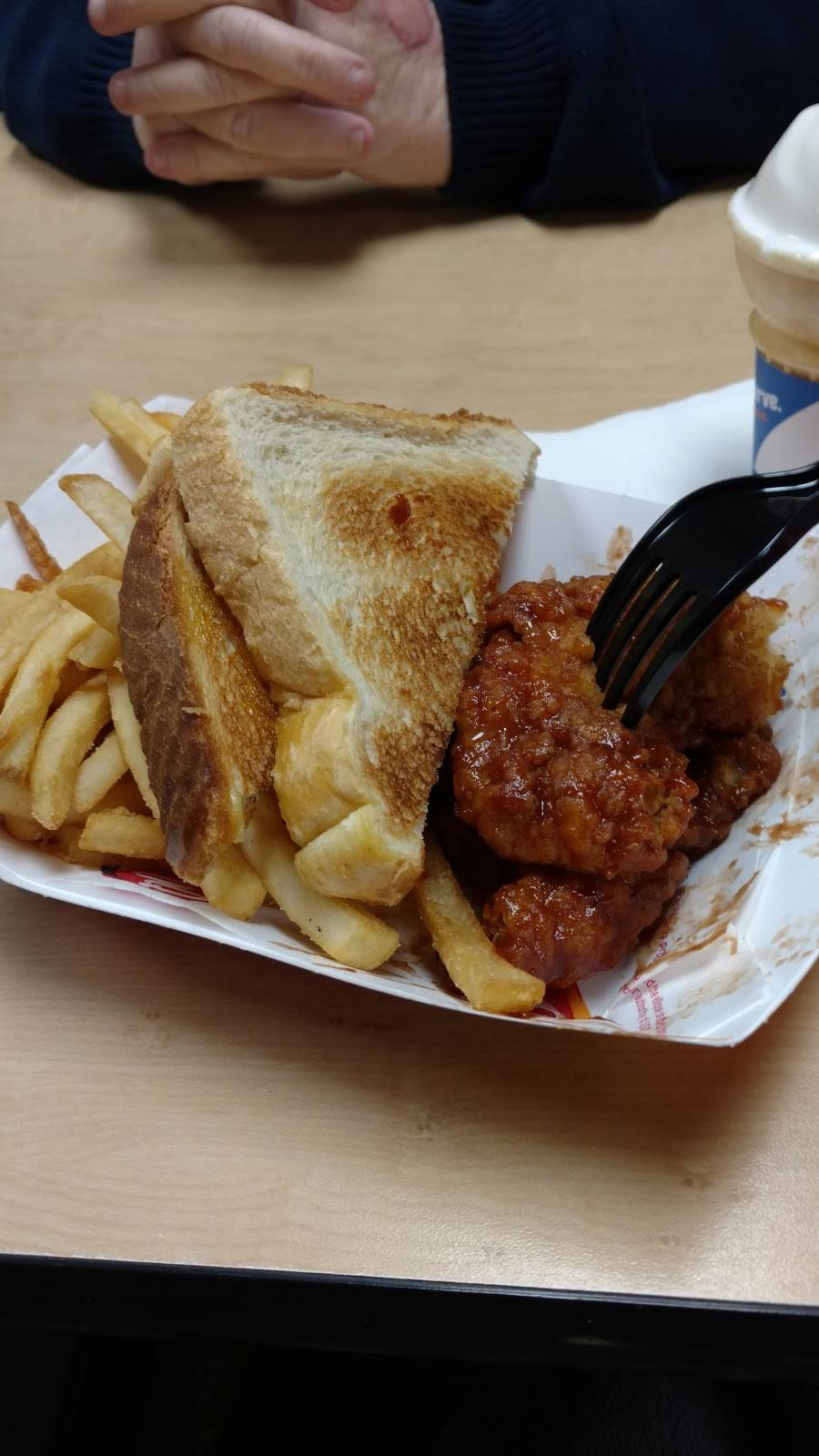 Dairy Queen Grill & Chill | restaurant | 1324 Spur Dr, Marshfield, MO 65706, USA | 4178595675 OR +1 417-859-5675