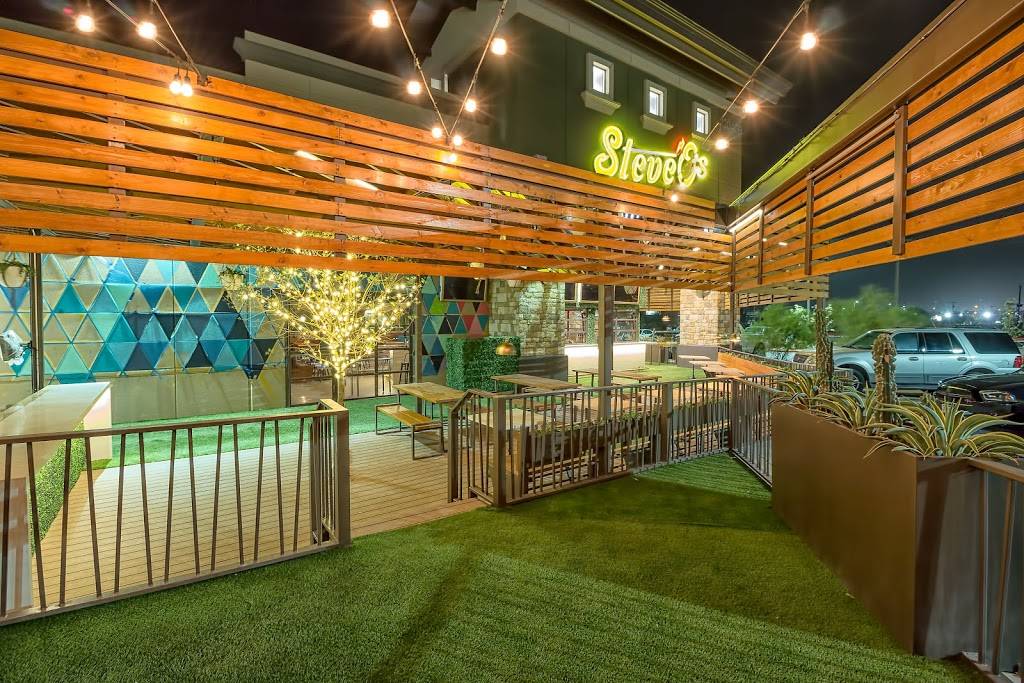 Steve Os Beer Garden | restaurant | 12040 Tierra Este Rd #201, El Paso, TX 79938, USA | 9158573663 OR +1 915-857-3663