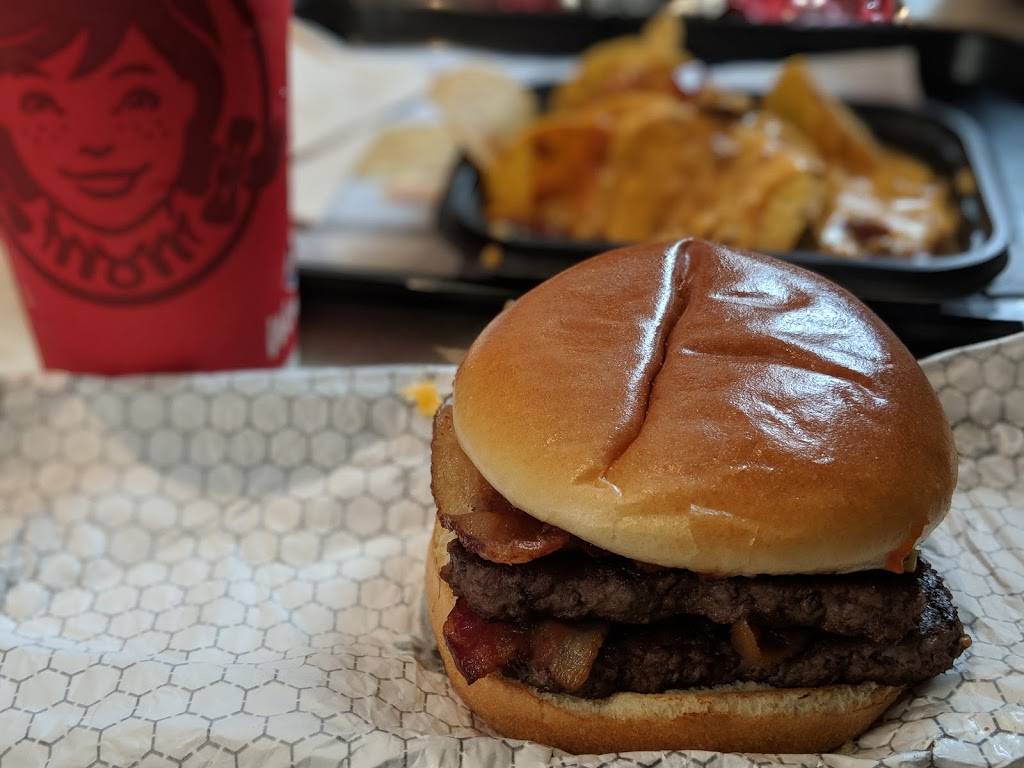 Wendys | restaurant | 3880 Innes Rd, Ottawa, ON K1W 1K9, Canada | 6138013975 OR +1 613-801-3975