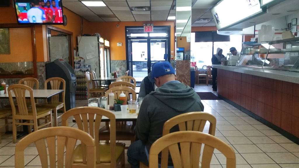 Randall | restaurant | 1328 Randall Ave, Bronx, NY 10474, USA | 7183280343 OR +1 718-328-0343