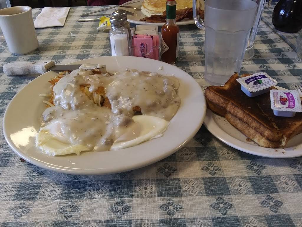 Easton Cafe LLC | restaurant | 319 W Riley St, Easton, KS 66020, USA | 9137735424 OR +1 913-773-5424