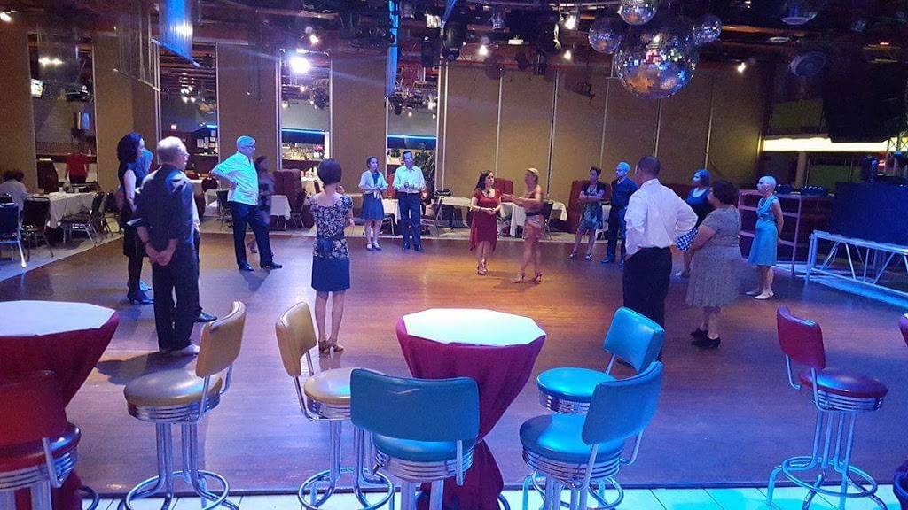 Cococabana Bar & Grill | restaurant | 2031 University Blvd E, Lewisdale, MD 20783, USA | 3014311882 OR +1 301-431-1882