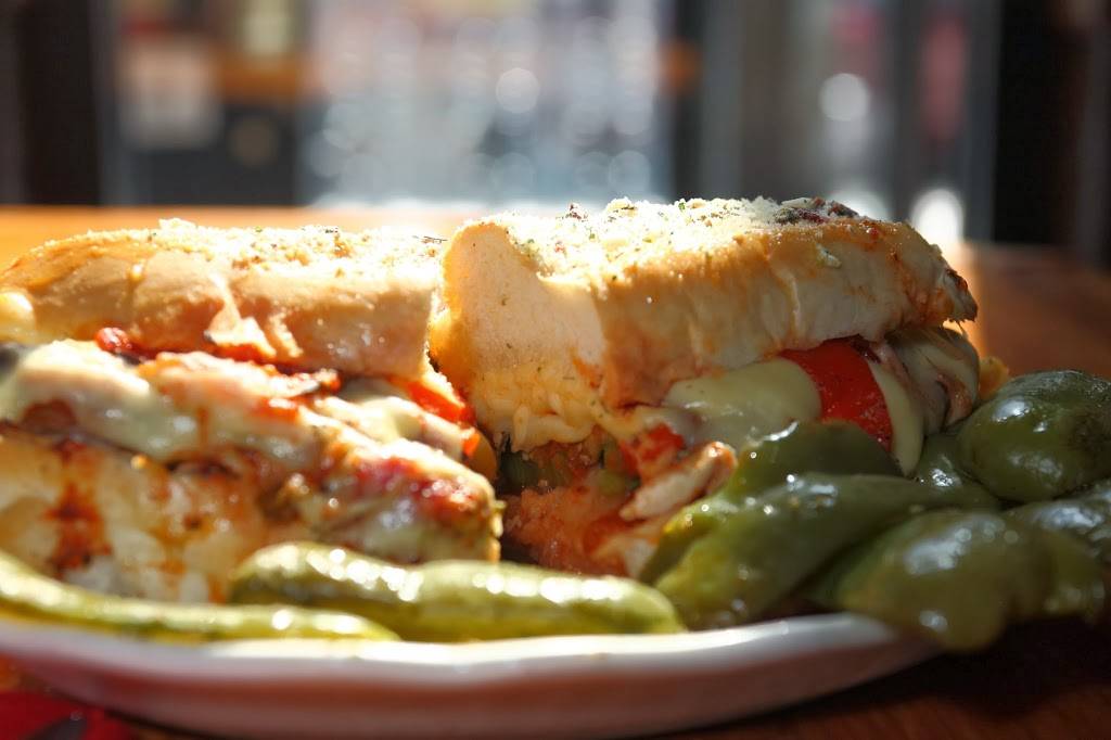 Chicago Pizza and Oven Grinder Company | restaurant | 2121 N Clark St, Chicago, IL 60614, USA | 7732482570 OR +1 773-248-2570