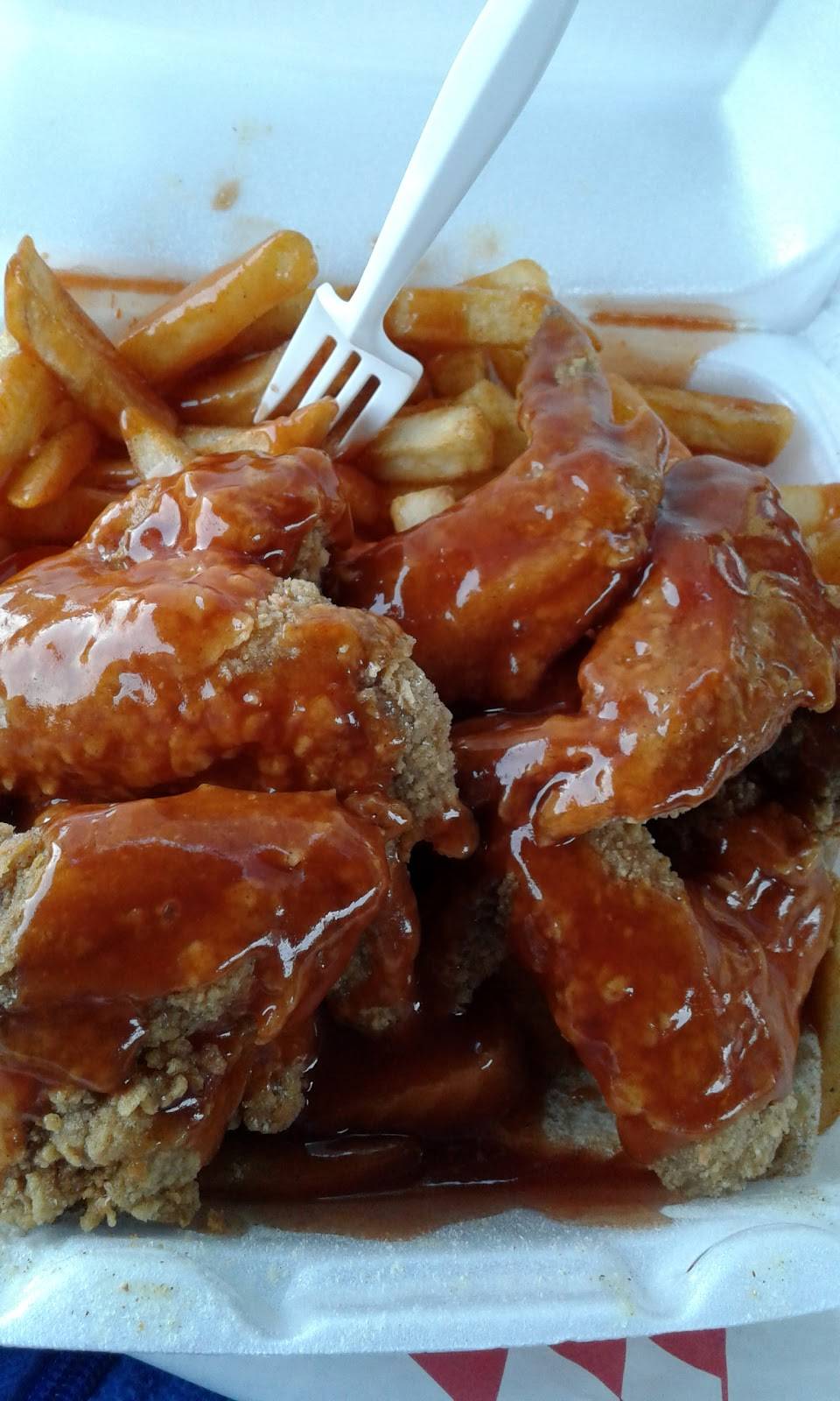 Buffalo Sams | restaurant | 508 S Kostner Ave, Chicago, IL 60624, USA | 7735334000 OR +1 773-533-4000