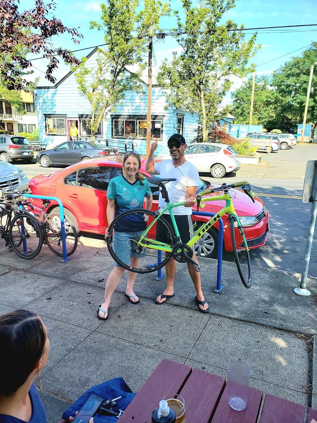 Oakshire Beer Hall | restaurant | 5013 NE 42nd Ave, Portland, OR 97218, USA | 9713231414 OR +1 971-323-1414