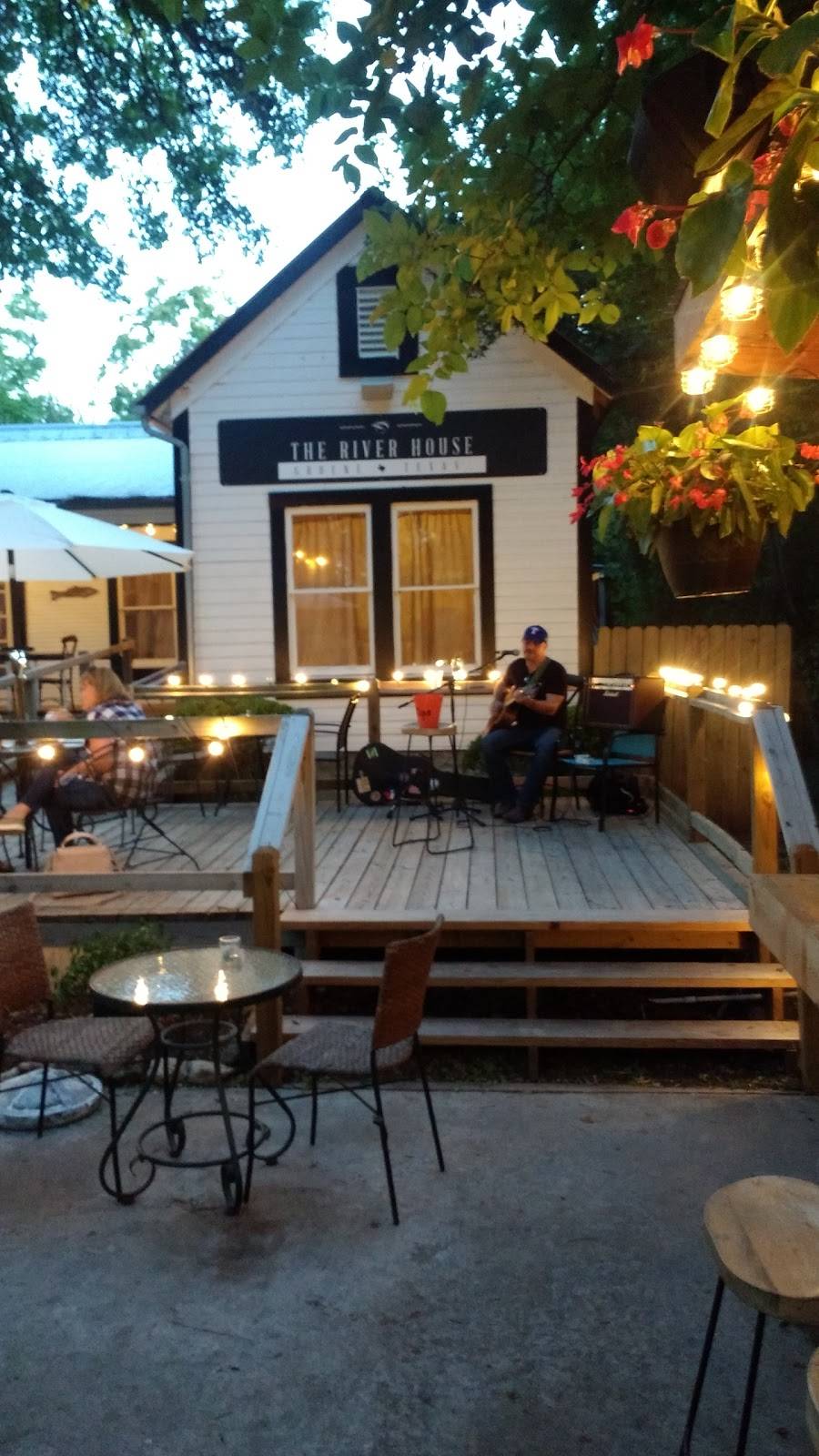 The River House | restaurant | 1617 New Braunfels St, New Braunfels, TX 78130, USA | 8306080690 OR +1 830-608-0690