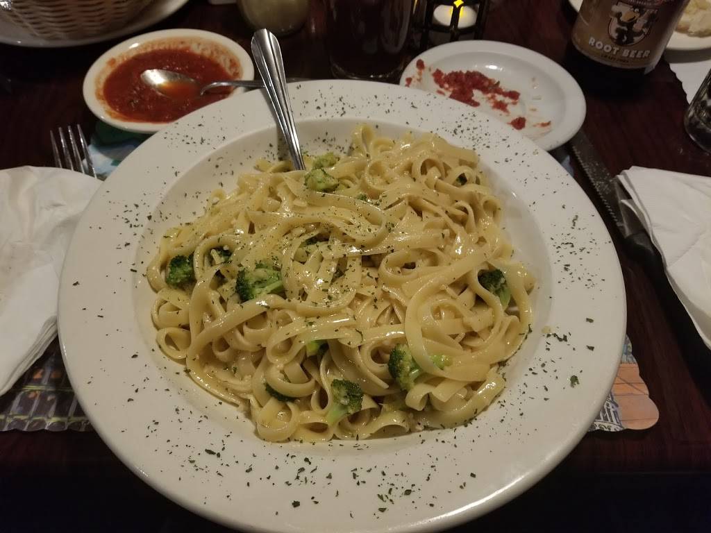 Mias | restaurant | 800 Clinton St, Waukesha, WI 53186, USA | 2625476504 OR +1 262-547-6504