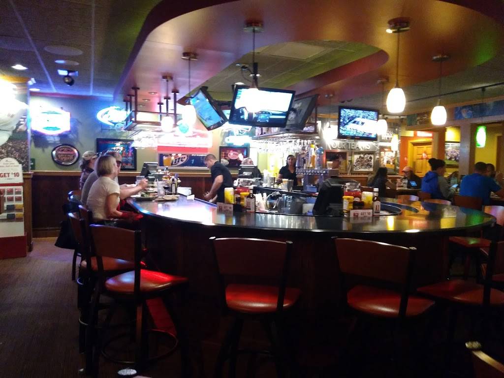 Applebees Grill + Bar | restaurant | 251 Kennedy Memorial Dr, Waterville, ME 04901, USA | 2078726702 OR +1 207-872-6702
