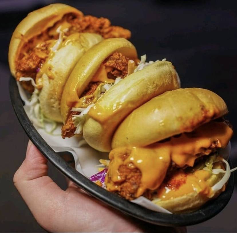 The Hot Clucker | restaurant | 7365 W Sahara Ave Suite A, Las Vegas, NV 89117, USA | 7028881001 OR +1 702-888-1001