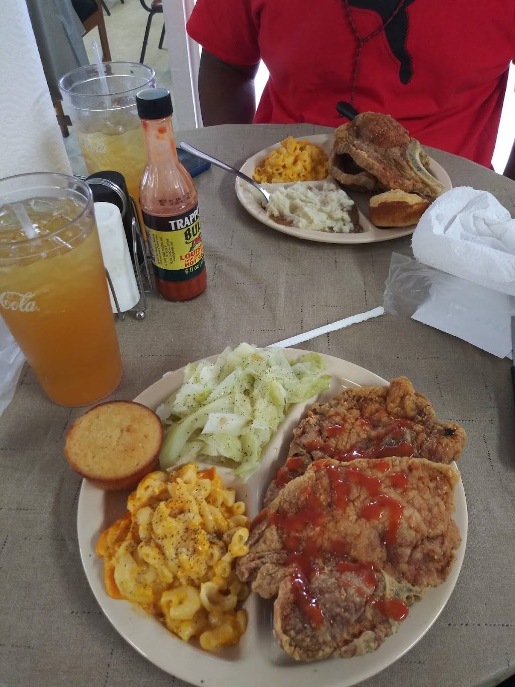 C&W Cafe | restaurant | 1501 E 23rd St, Chattanooga, TN 37404, USA | 4236246431 OR +1 423-624-6431