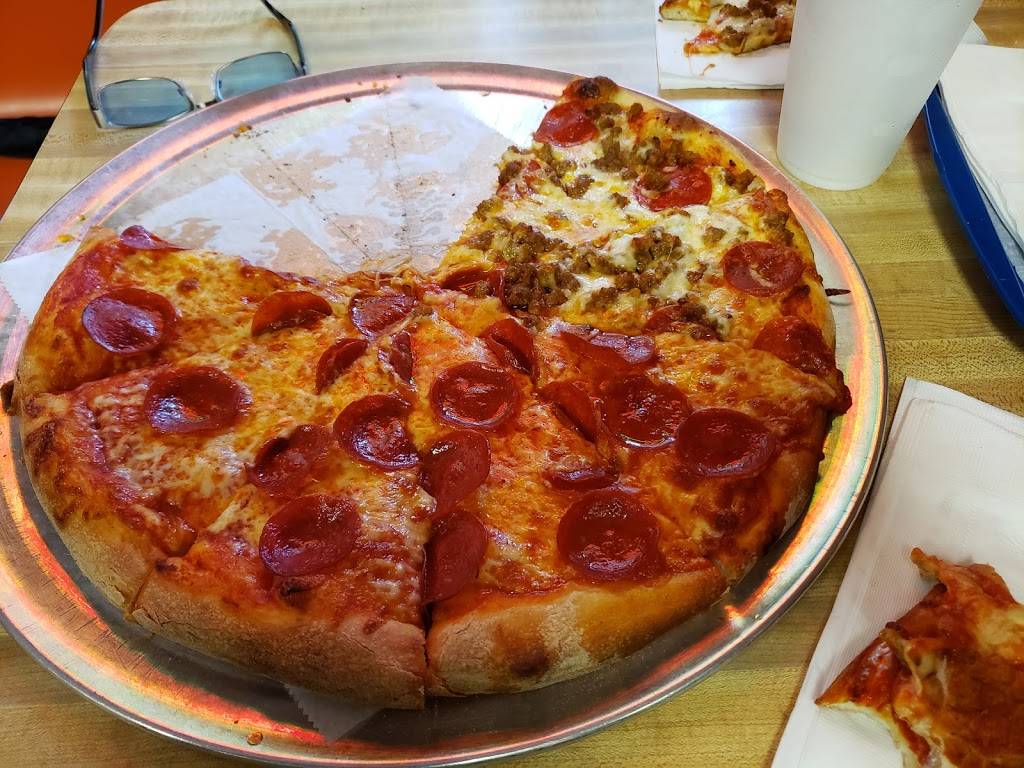 Sciullis Pizza | restaurant | 3404 Fifth Ave, Pittsburgh, PA 15213, USA | 4126879287 OR +1 412-687-9287