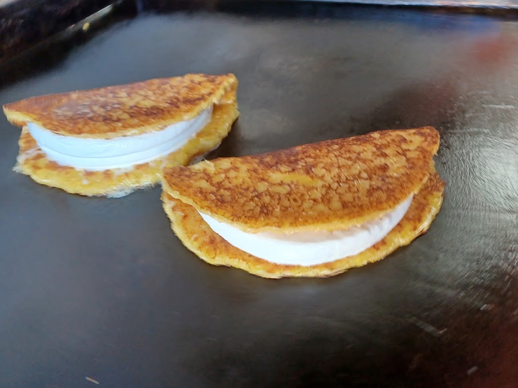 Cachapa La 33 | restaurant | 10201 NW 116th Way, Medley, FL 33178, USA | 7868360366 OR +1 786-836-0366