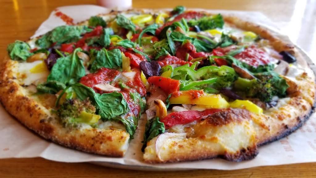 Blaze Pizza | meal takeaway | Louisville - Shelbyville Rd. Plaza, 4600 Shelbyville Rd, Louisville, KY 40207, USA | 8188614520 OR +1 818-861-4520