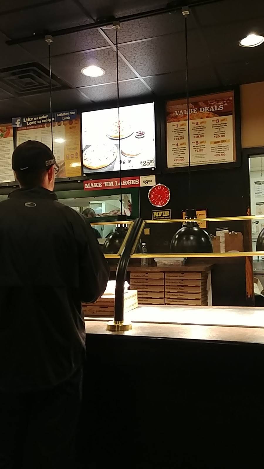 Godfathers Pizza | meal delivery | 5220 S 48th St, Lincoln, NE 68516, USA | 4024834129 OR +1 402-483-4129