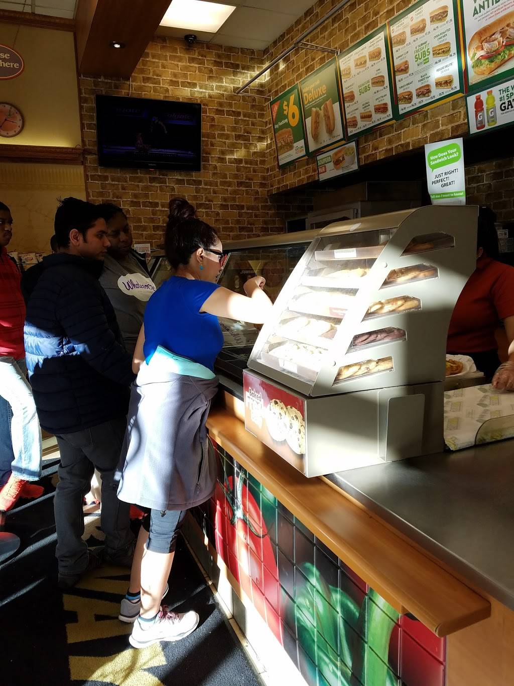 Subway Restaurants | restaurant | 511 N Mc Clurg Ct, Chicago, IL 60611, USA | 3126442811 OR +1 312-644-2811