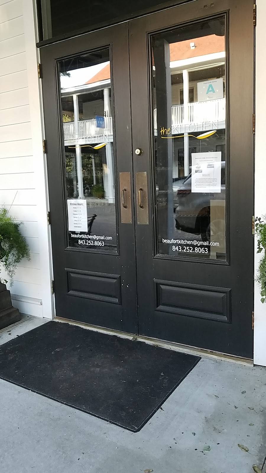 The Kitchen at Newpoint | meal takeaway | 1 Merchants Ln #102, Beaufort, SC 29907, USA | 8439298643 OR +1 843-929-8643