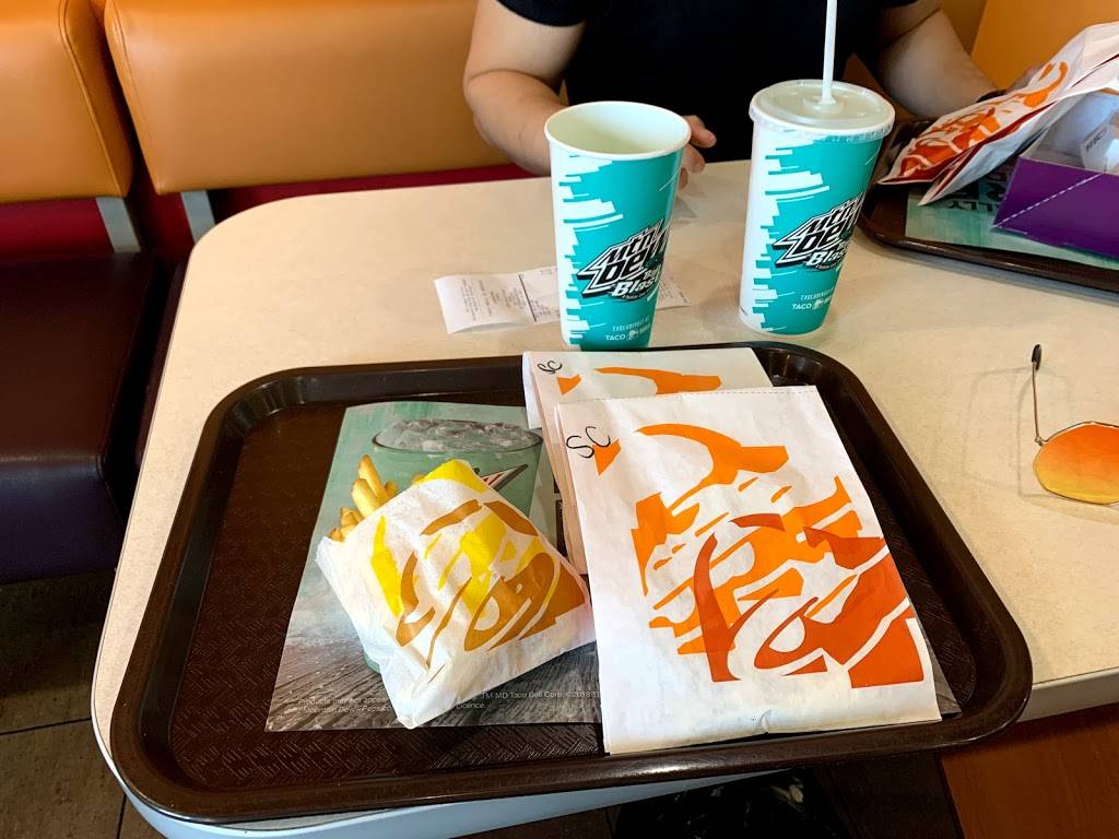 Taco Bell | meal takeaway | 1326 Simcoe St N, Oshawa, ON L1G 4X4, Canada | 9057259775 OR +1 905-725-9775