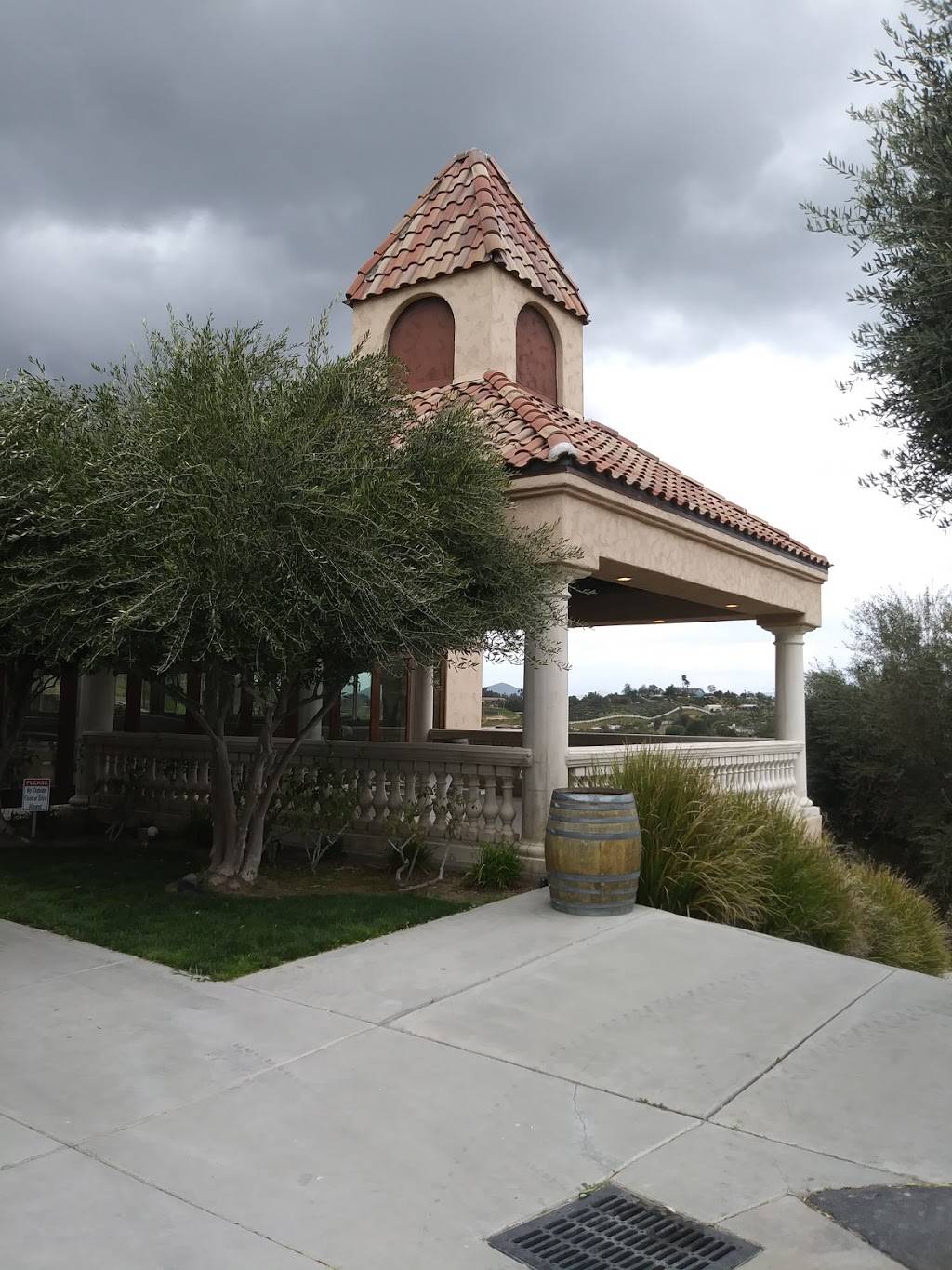 Cave Cafe | restaurant | 36522 Vía Verde, Temecula, CA 92592, USA | 9516999102 OR +1 951-699-9102