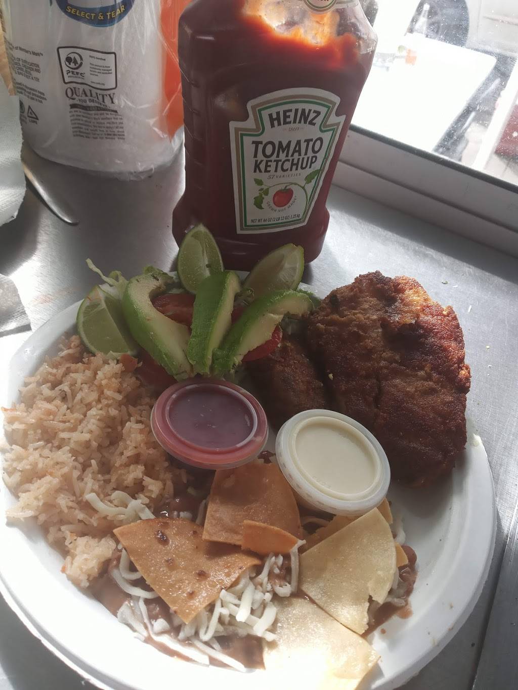 Mía Cocinita | restaurant | 4921 Washington St, Denver, CO 80216, USA | 3035851413 OR +1 303-585-1413