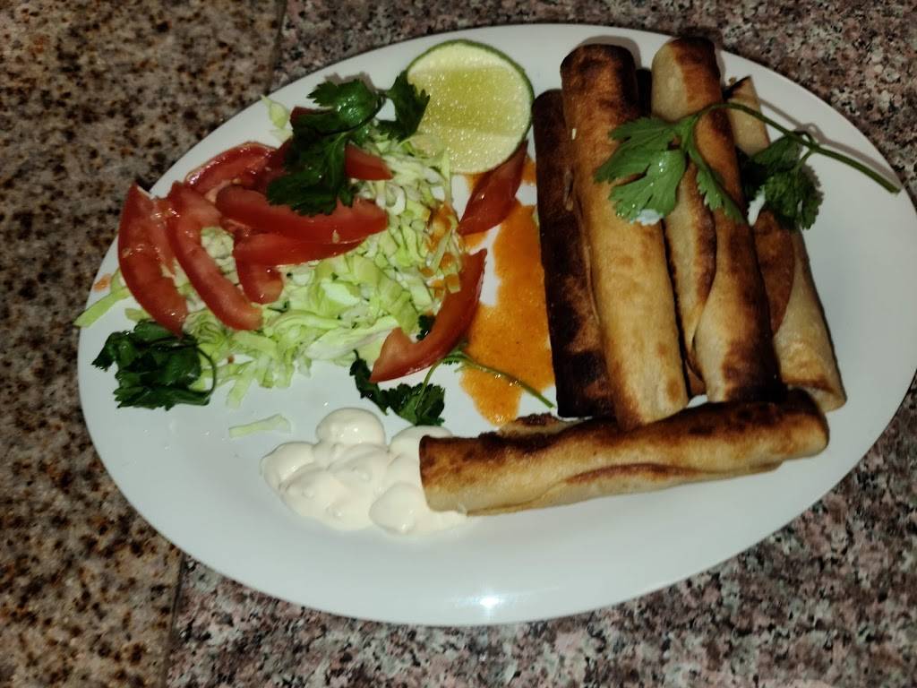 Pupuseria y Variedades Ashley´s-Pupusas Salvadoreñas-Antojitos S | restaurant | 12152 Almeda Rd, Houston, TX 77045, USA | 7135341753 OR +1 713-534-1753