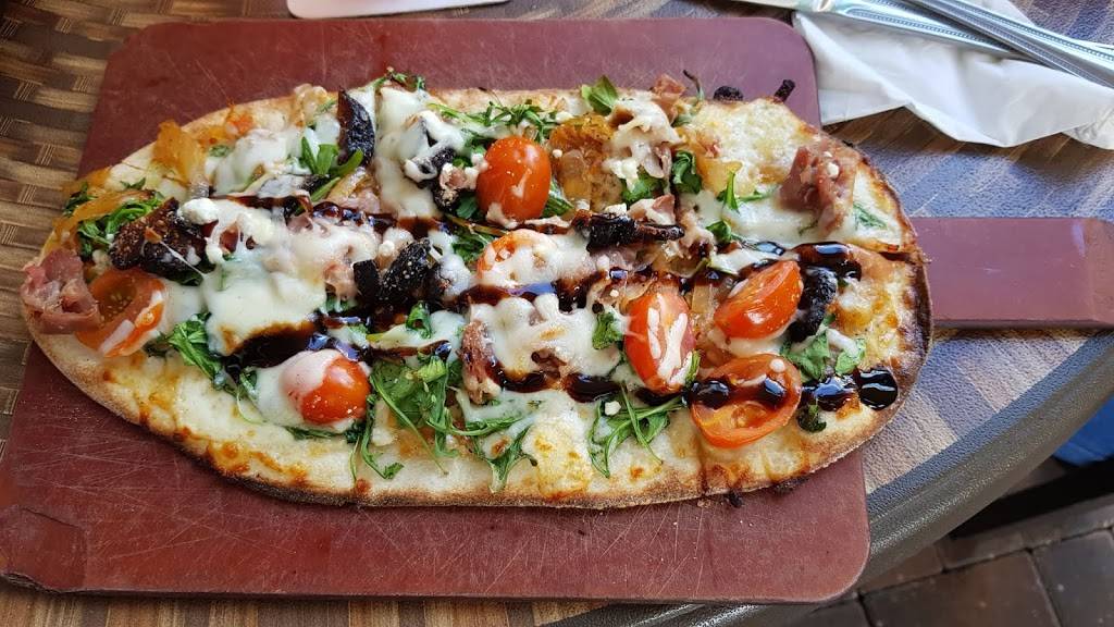 Naples Flatbread Kitchen & Bar | restaurant | 10801 Corkscrew Rd #520, Estero, FL 33928, USA | 2394953528 OR +1 239-495-3528
