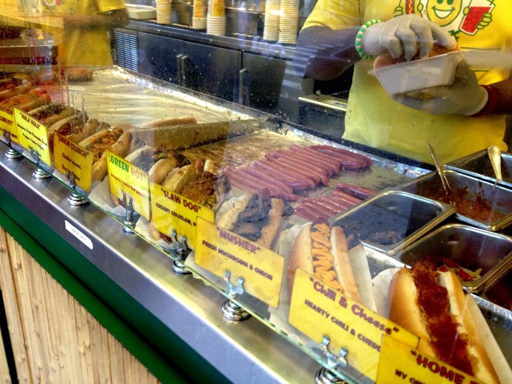 Papaya King | restaurant | 179 East 86th St, New York, NY 10028, USA | 2123690648 OR +1 212-369-0648