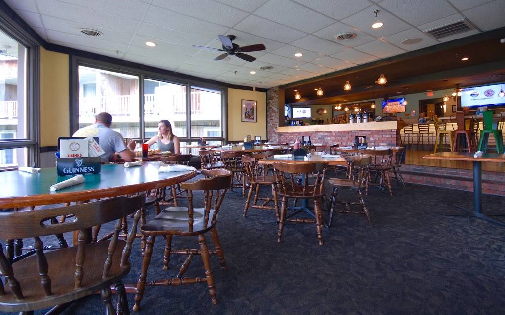 Tan Turtle Tavern | restaurant | 10 Huntington Rd, Northeast Harbor, ME 04662, USA | 2072764000 OR +1 207-276-4000