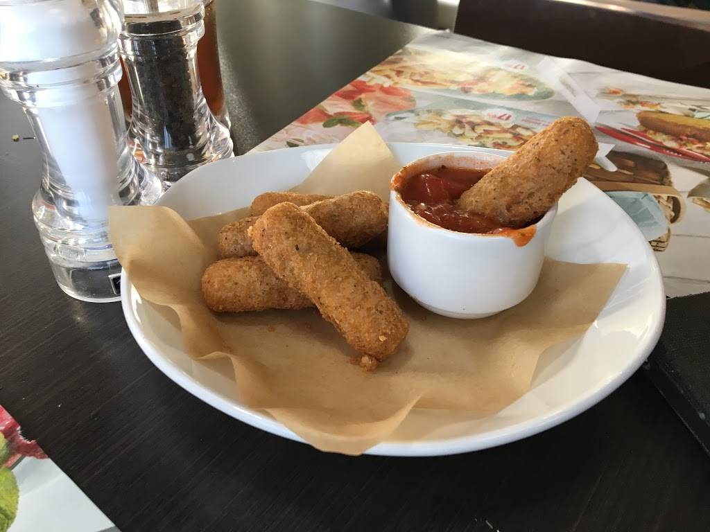 Rôtisserie St-Hubert | restaurant | 705 Brookdale Ave, Cornwall, ON K6J 5C6, Canada | 6139374644 OR +1 613-937-4644