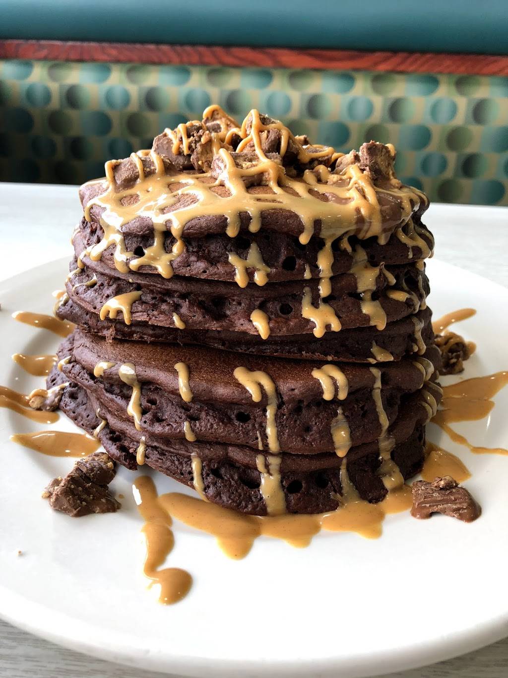 L & G Restaurant | restaurant | 10401 S Torrence Ave, Chicago, IL 60617, USA | 7737210811 OR +1 773-721-0811