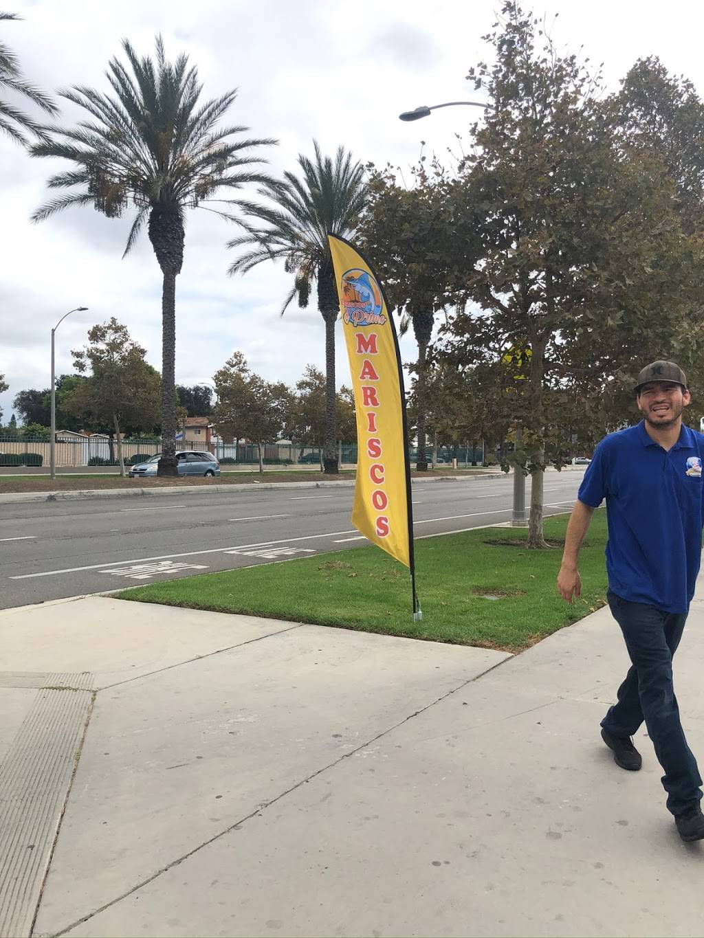 Mariscos El Primo | restaurant | 1300 W Borchard Ave, Santa Ana, CA 92704, USA | 7145525313 OR +1 714-552-5313