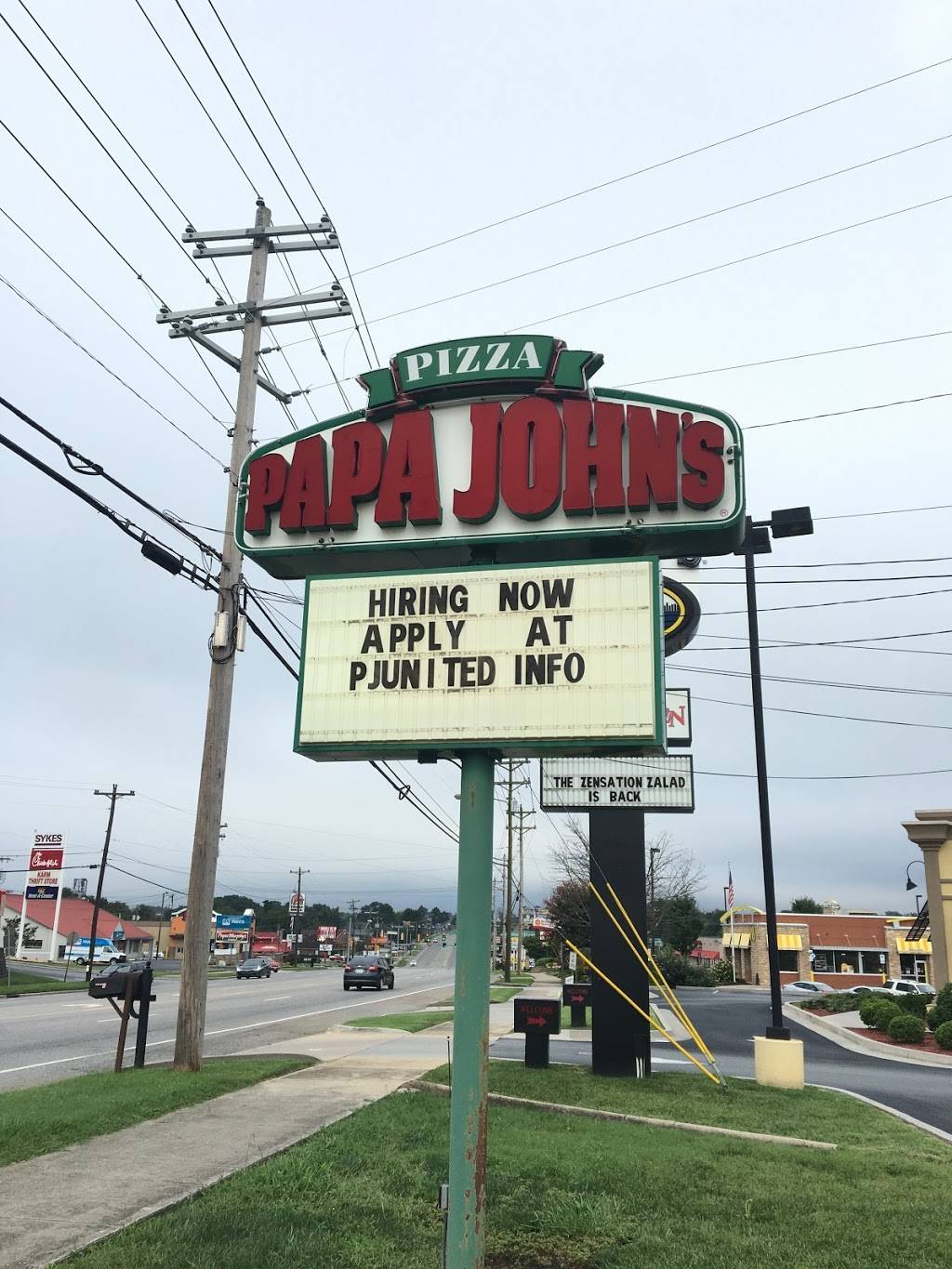 Papa Johns Pizza | restaurant | 2138 W Andrew Johnson Hwy, Morristown, TN 37814, USA | 4235812727 OR +1 423-581-2727