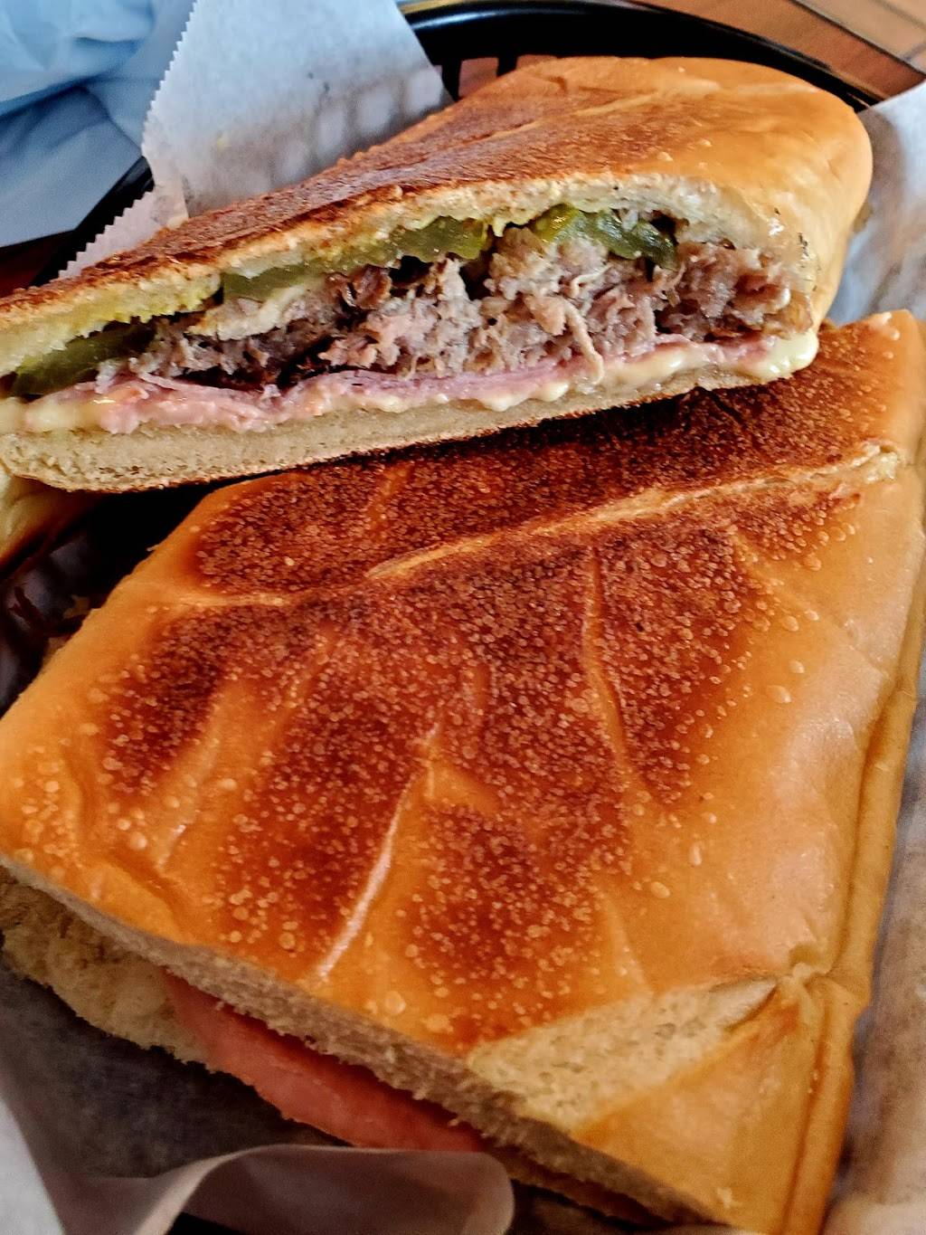 El Patriota #1 | restaurant | 312 E Pipeline Rd, Hurst, TX 76053, USA | 8175103556 OR +1 817-510-3556