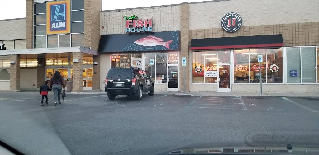 Fresh Fish House | restaurant | 9015 Telegraph Rd, Redford Charter Twp, MI 48239, USA | 3133877667 OR +1 313-387-7667